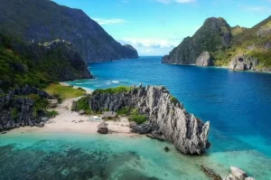 The 10 Most Stunning Islands to Visit in the Philippines